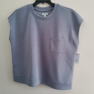 Women's athleisure top